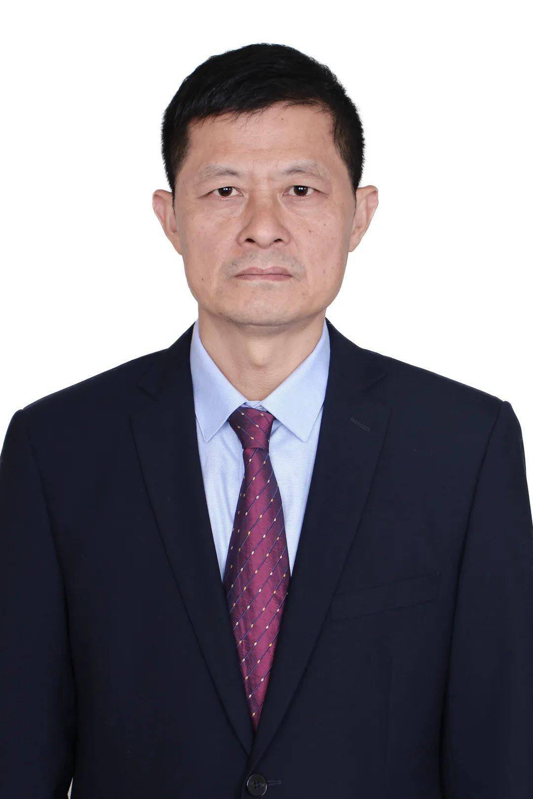 手术由陈欣欣主任主刀心外科马力副主任医师协助;心内科电生理专家王