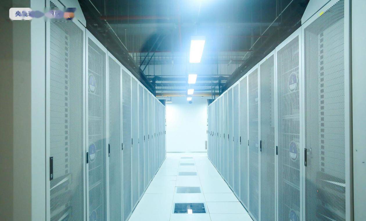 打造人工智能高地！华东首个超大型人工智能计算中心在上海临港启动运营