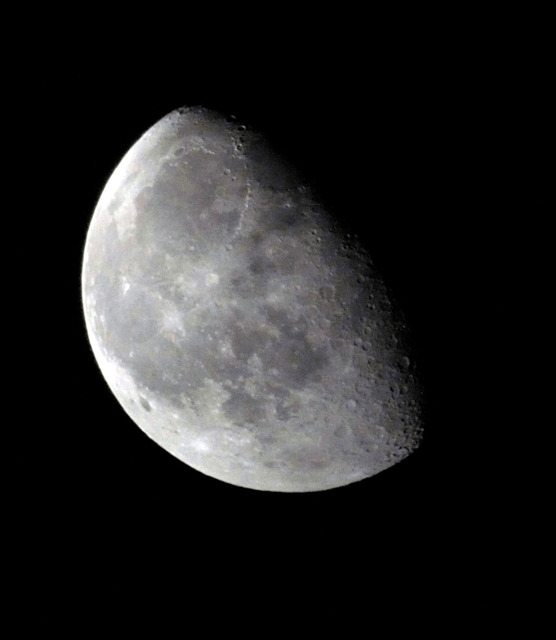 嫦娥五号发现月球上的水，还藏着哪些秘密 | 新京报专栏