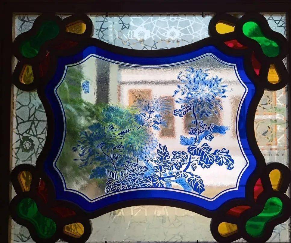 旅游广州特色满洲窗