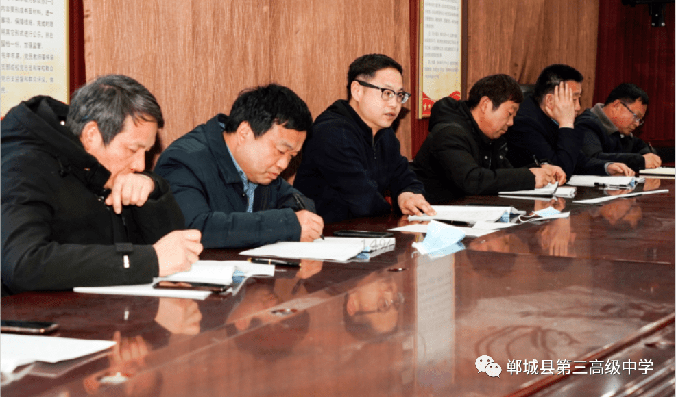 述职会上,刘德敬校长从"党史学习有特色,立德树人有