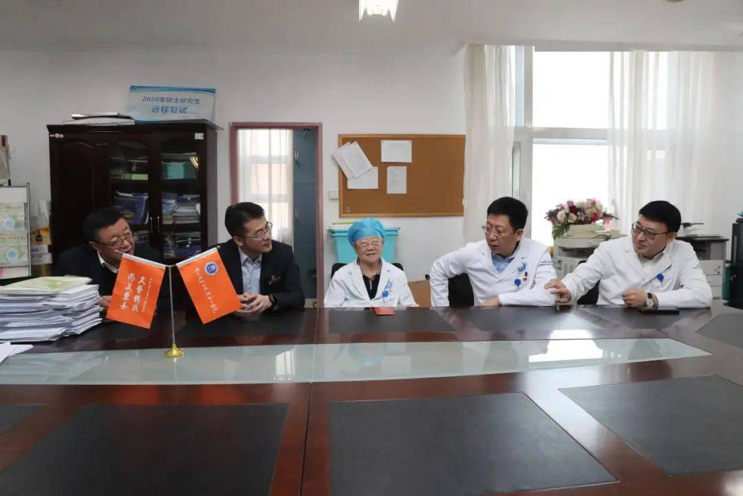 新禧贺岁丨吉大一院院领导春节前夕走访慰问老专家_吕国悦_刘彬_佟成