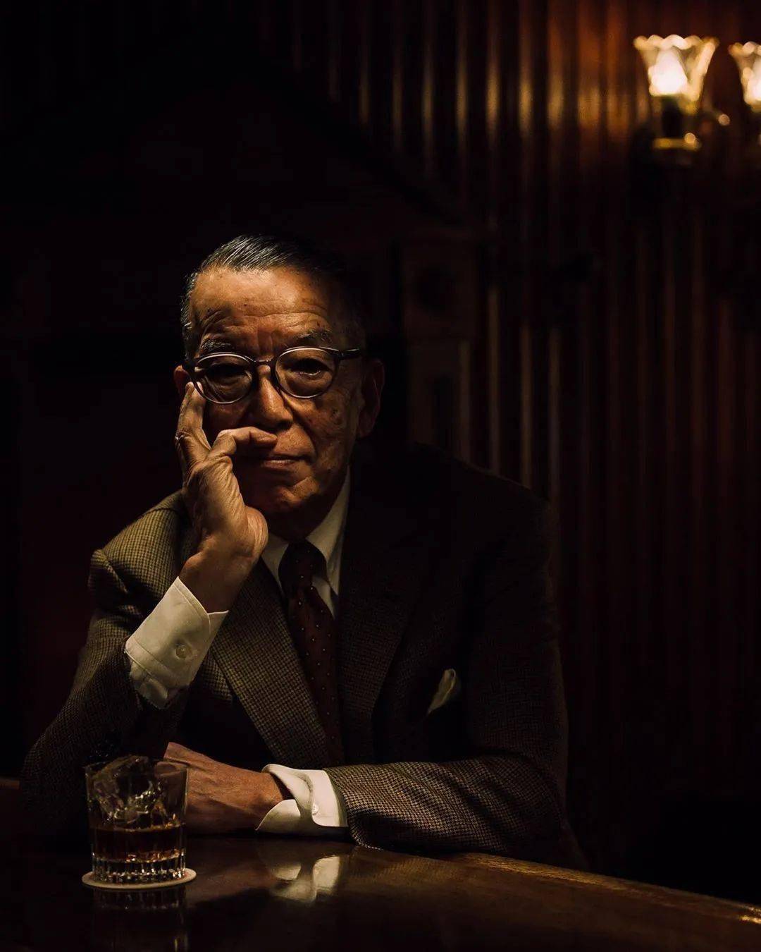 日本最会穿西服的77岁爷爷没有优秀的头身比气质却很强大