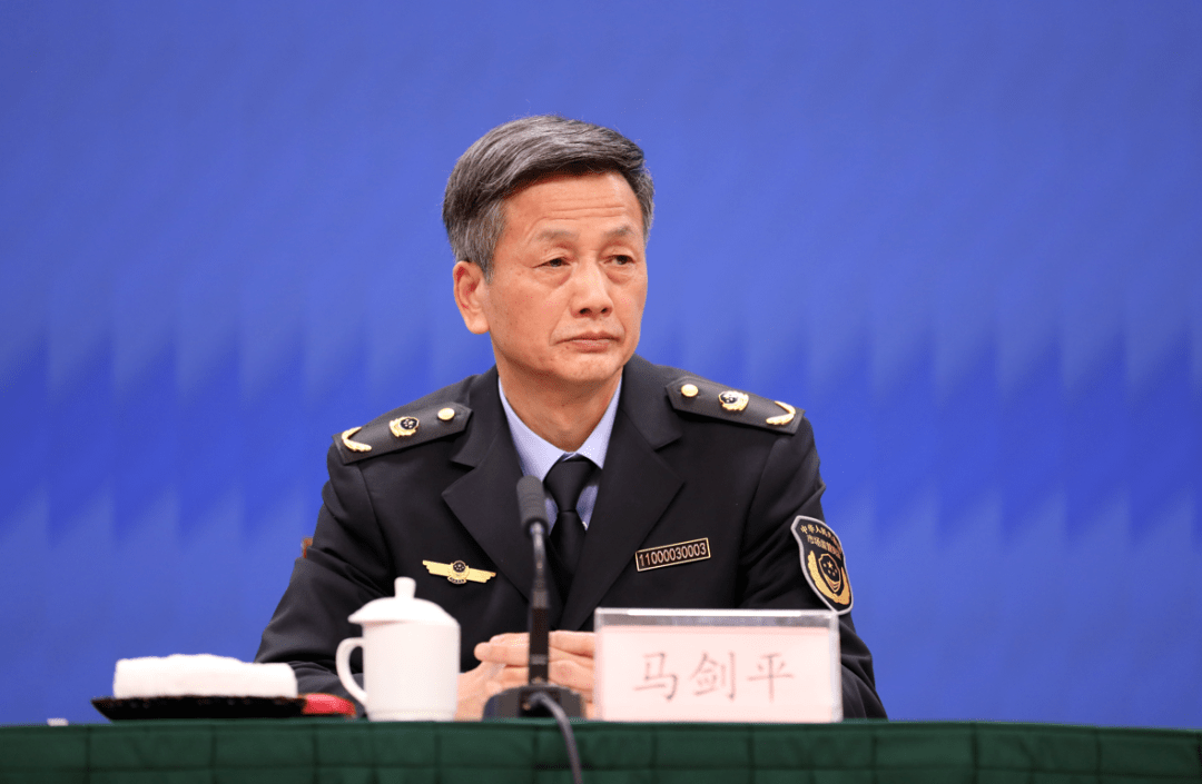 马剑平答:为保障节日市场供应和交易秩序,省市场监管局主要采取以下