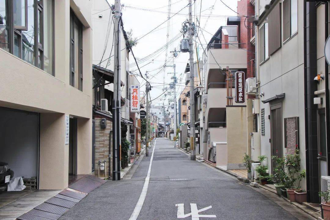 c25e17a38a1249b8896f5501a47e6515.jpeg