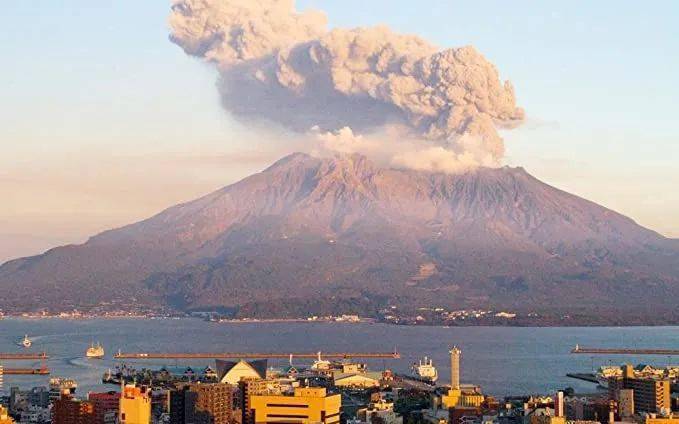 日本富士山喷火口增6倍受灾地扩大2倍喷发会造成哪些影响