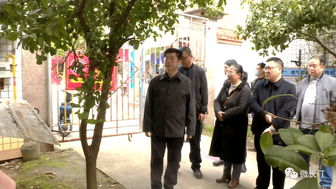长汀县领导实地督查创城工作_林勇_小区_问题
