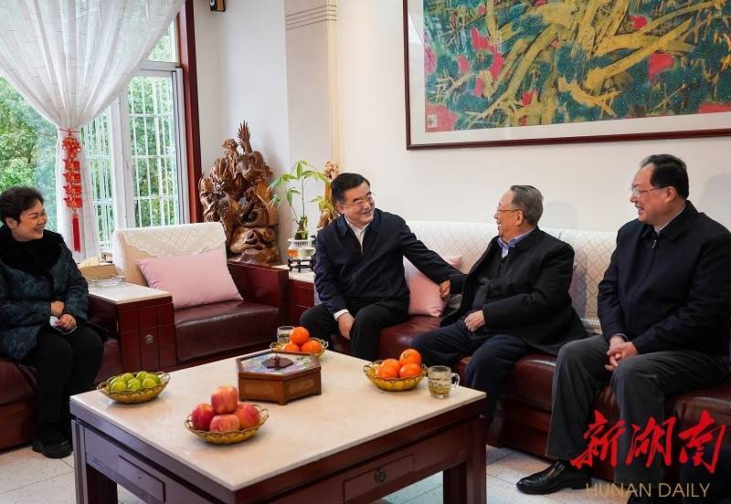 或委托有关方面负责同志看望了杜家毫,许达哲,熊清泉,杨正午,王克英