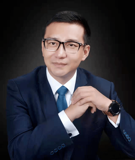 读书点灯人窦小刚讲逆商逆风的方向更适合飞翔