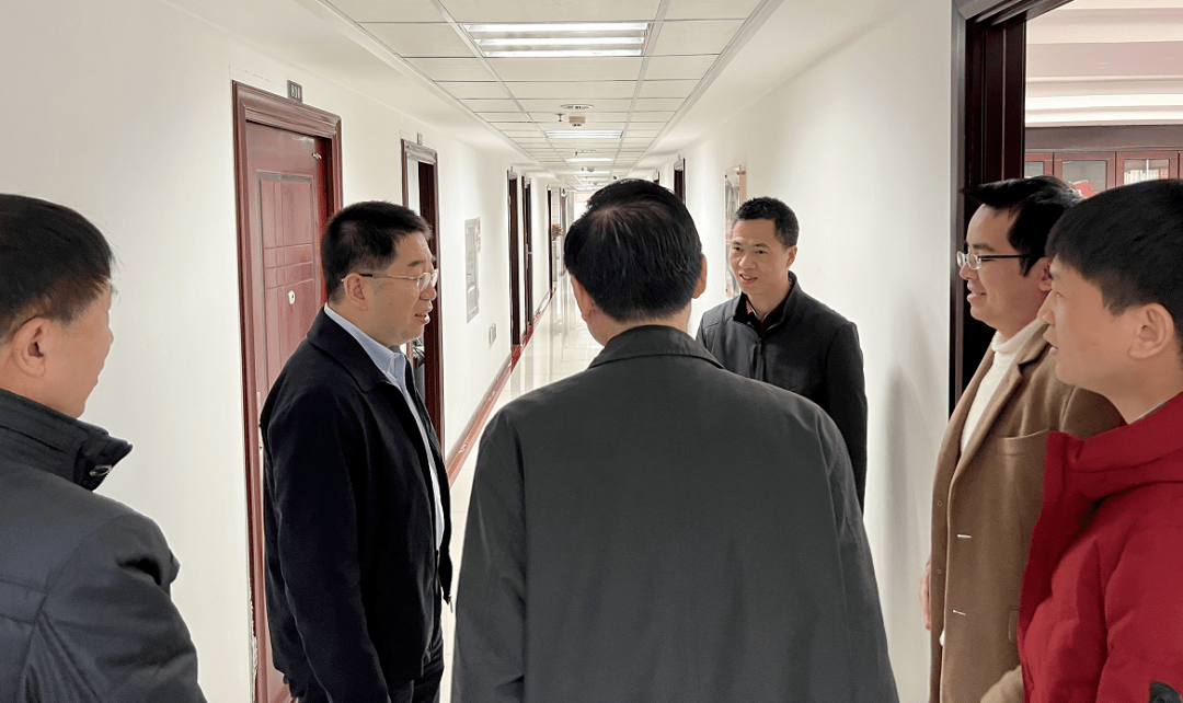 省发改委孟芊主任春节前夕看望慰问干部职工