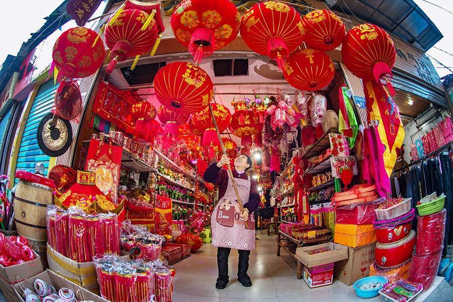 福建|做乌米饭、挂红灯笼、写“福”送福 福建“年味儿”别样浓！