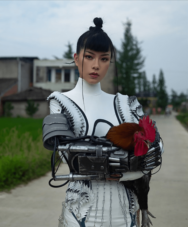 朱婧汐真的一直在走自己的路从不向市场妥协什么