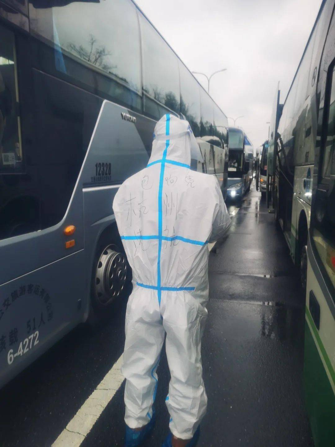 万家灯火团圆日他们化身城市摆渡人