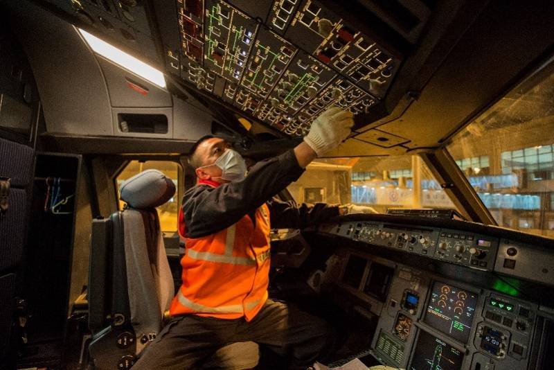 旅客出行更安心顺畅！南航飞机维修实现全过程智能化管理