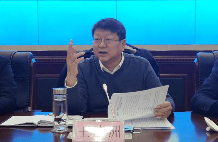 市委常委,副市长赵辉宣读了卫辉市农村人居环境集中整治提升行动通报