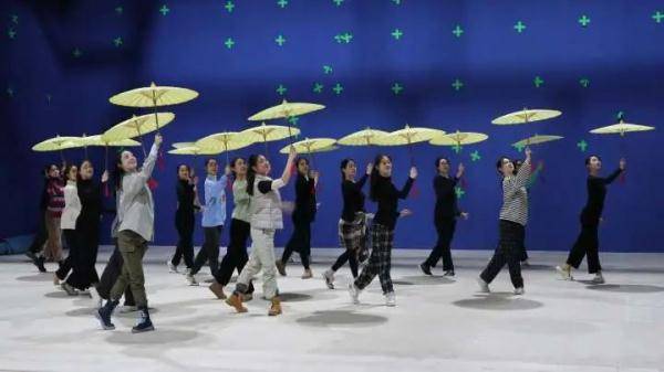 歌舞剧院|春晚版富春山居图美翻！！！已刷屏朋友圈