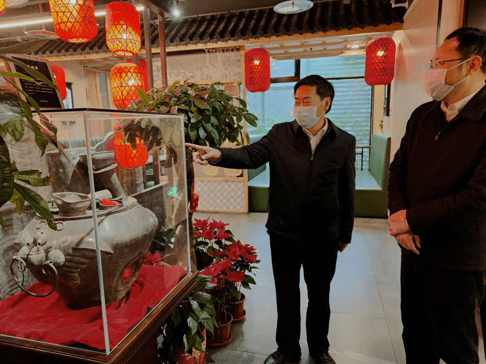 大年初一一大早,集团党委书记,董事长游易楚一行走访了三坊七巷