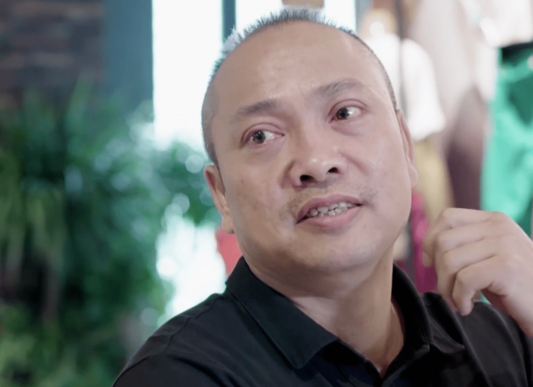 登上人生巅峰亏损19年意外瘫痪他还不信命