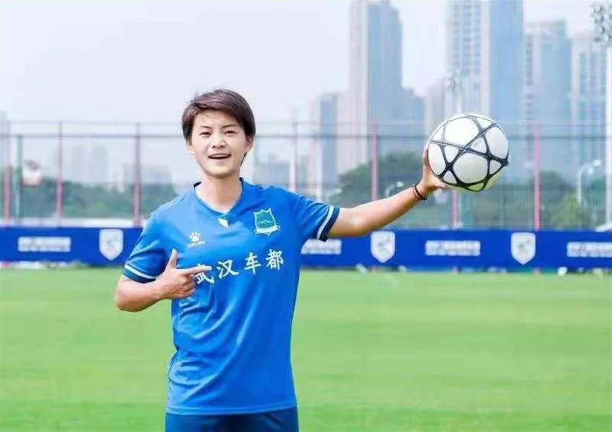 刚刚夺冠的中国女足,有五名队员来自武汉江大女足!_朱钰_蒋国勤_姚伟