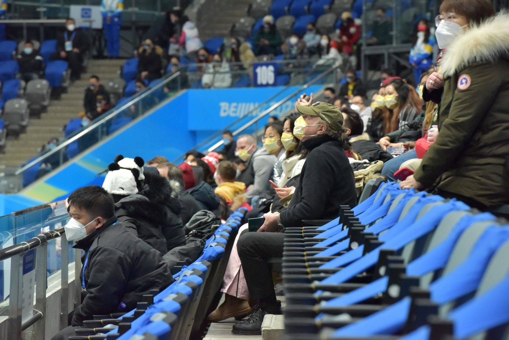 国家体育馆观众服务为冬奥赛事添彩