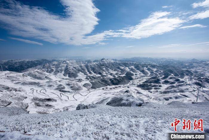 贵州|雪落“贵州屋脊”韭菜坪 宛如冰雪童话世界