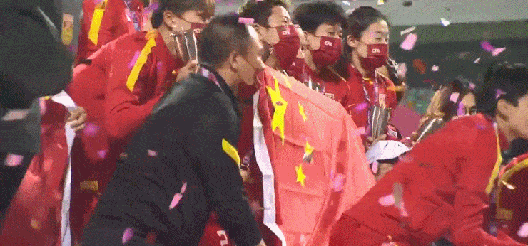 新房|燃爆了！绝杀韩国队，时隔16年中国女足再夺冠；啥心情？就一个字：爽！