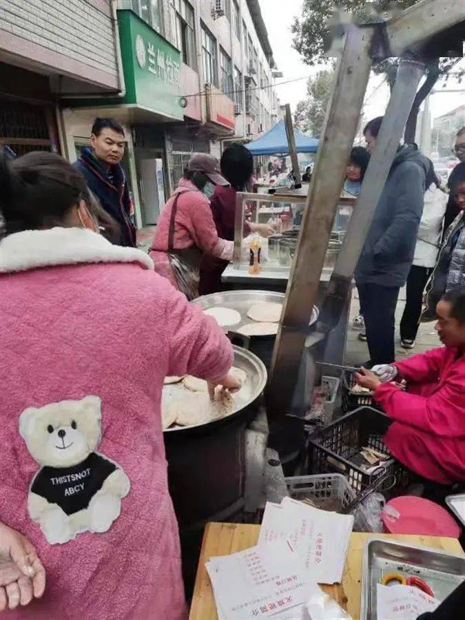 春節遊客盈門新洲火燒粑成網紅