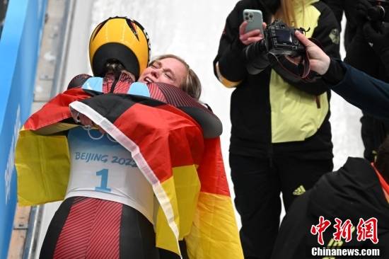 安娜·贝赖特尔|女子单人雪橇比赛 德国名将盖森伯格第五次冬奥摘金