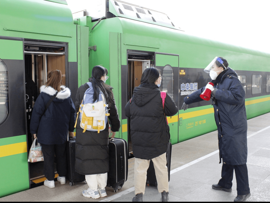 庫爾勒火車站迎來春運返程高峰_工作_旅客_候車