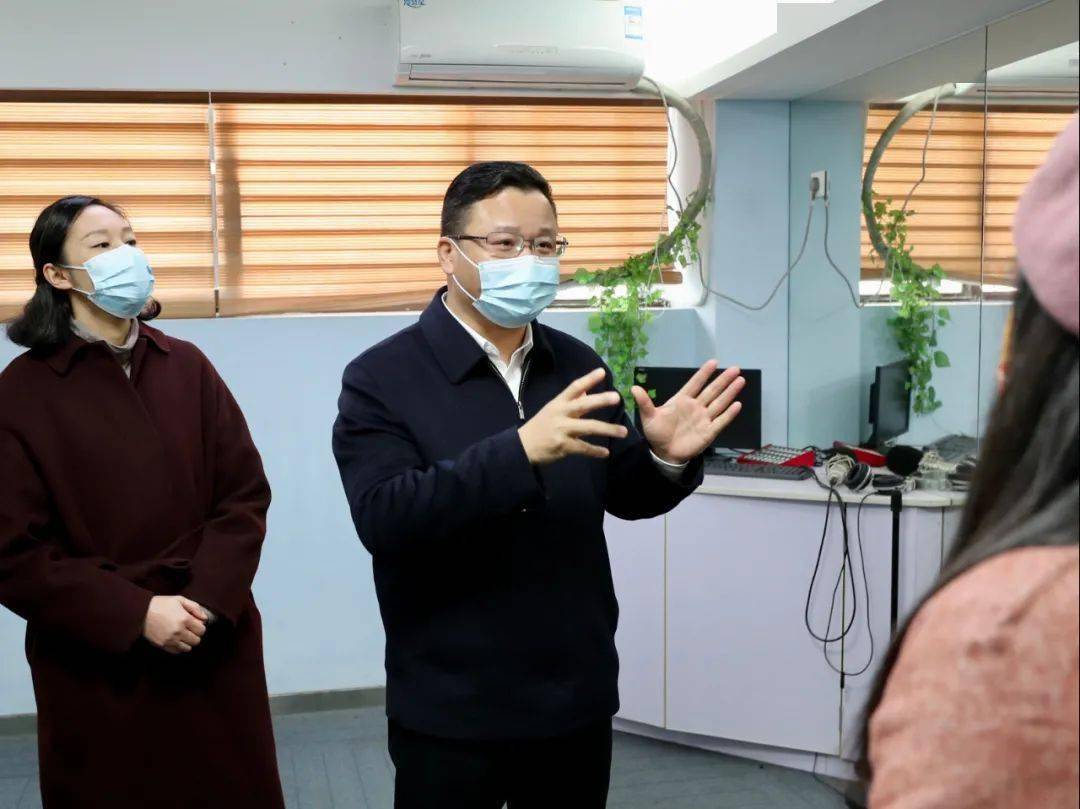 办实民生事业绘就共同富裕的幸福底色潘崇敏调研民生事业发展工作