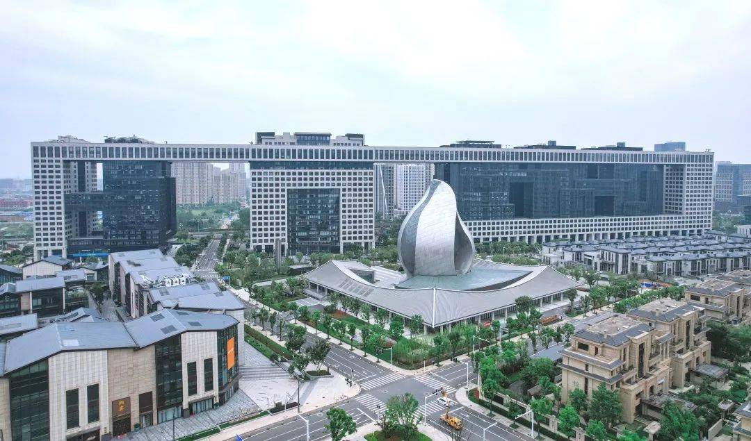 抢鲜看中建三局建证武汉每天不一样