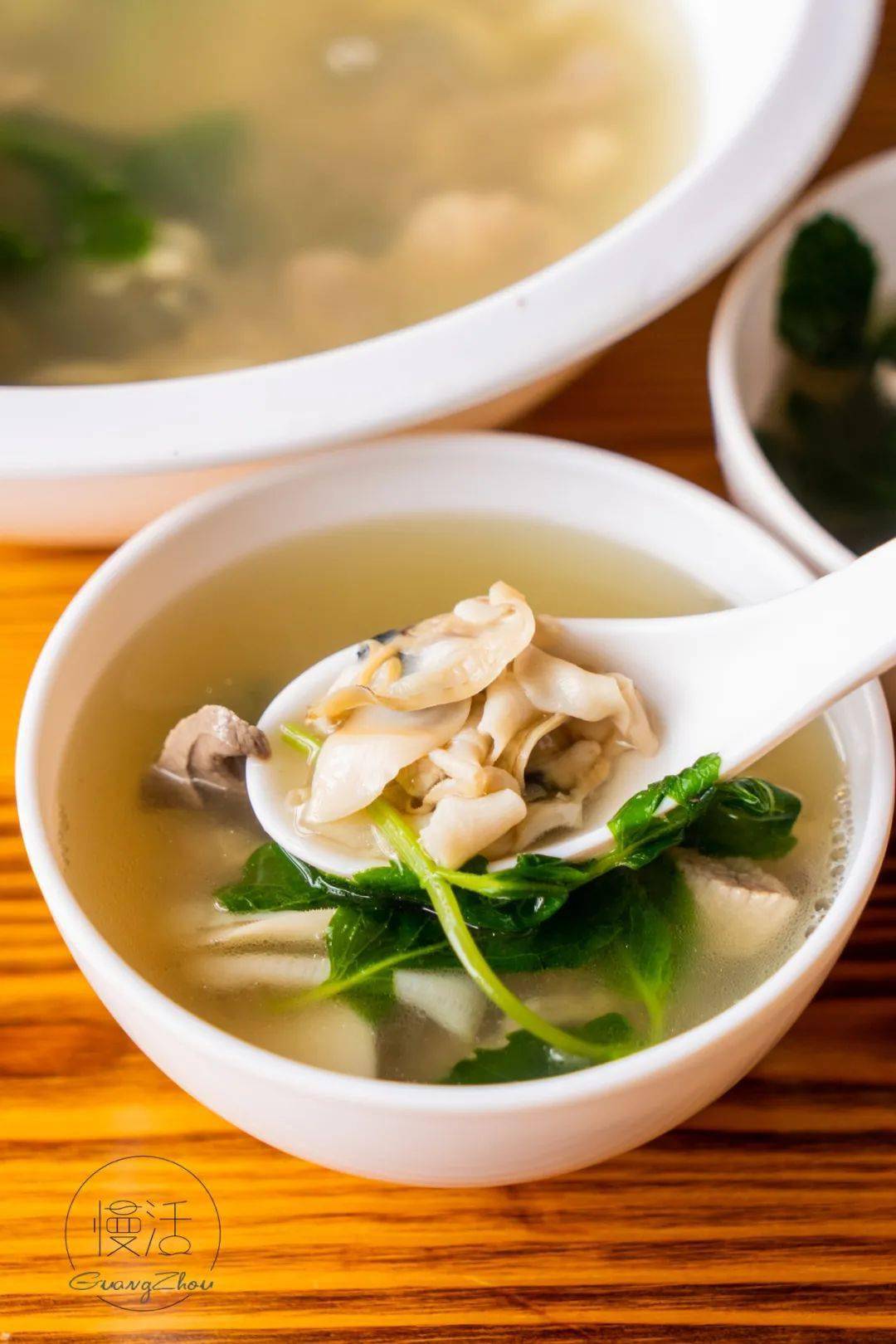 或是那碗回味无穷的薄荷沙螺汤