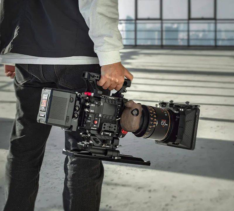 海王都爱铁头金色red套件red迅猛龙8k电影机战术套件发布