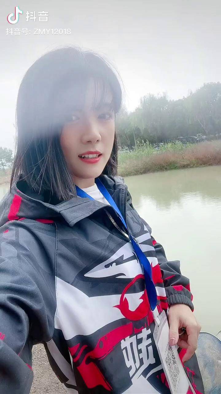 黑坑位置决定胜负请看俺今天不太理想的鱼获女钓手路亚钓鱼