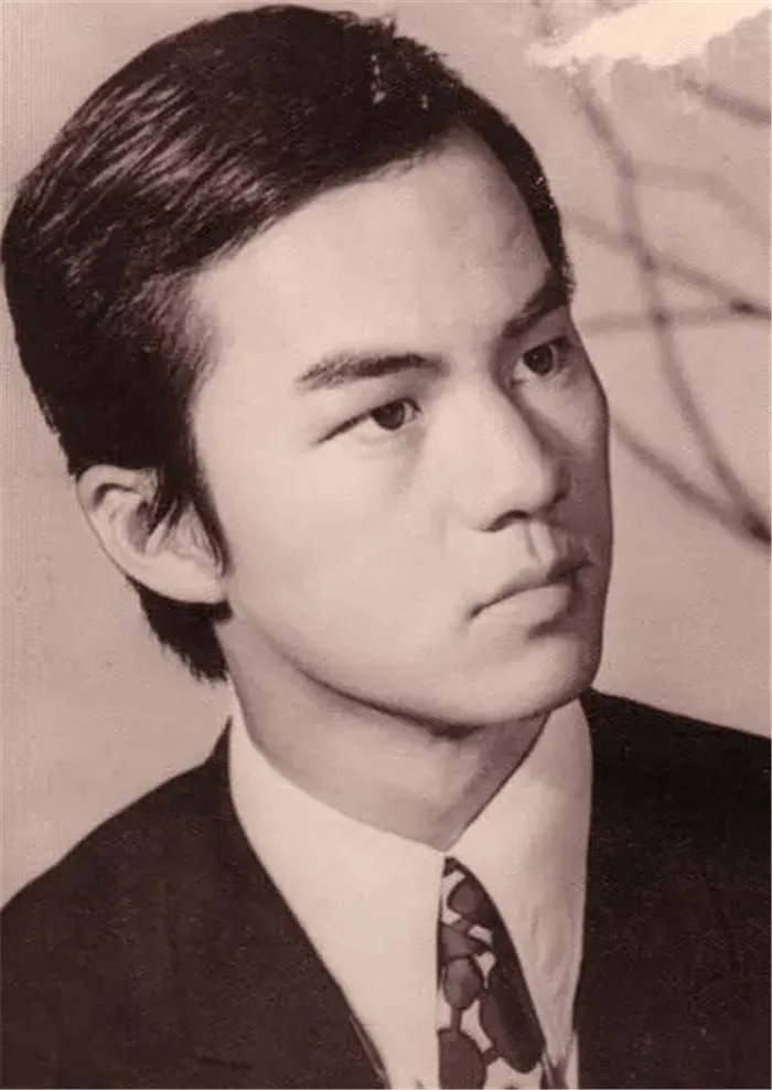 十大老牌英俊小生:"扫地神僧"上榜,关之琳的父亲也在_影片_鲍方_傅奇