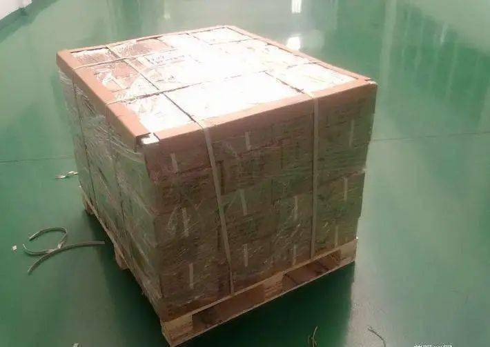 打成托的锂离子电池02特殊规定按照《国际海运危险货物运输规则》,锂