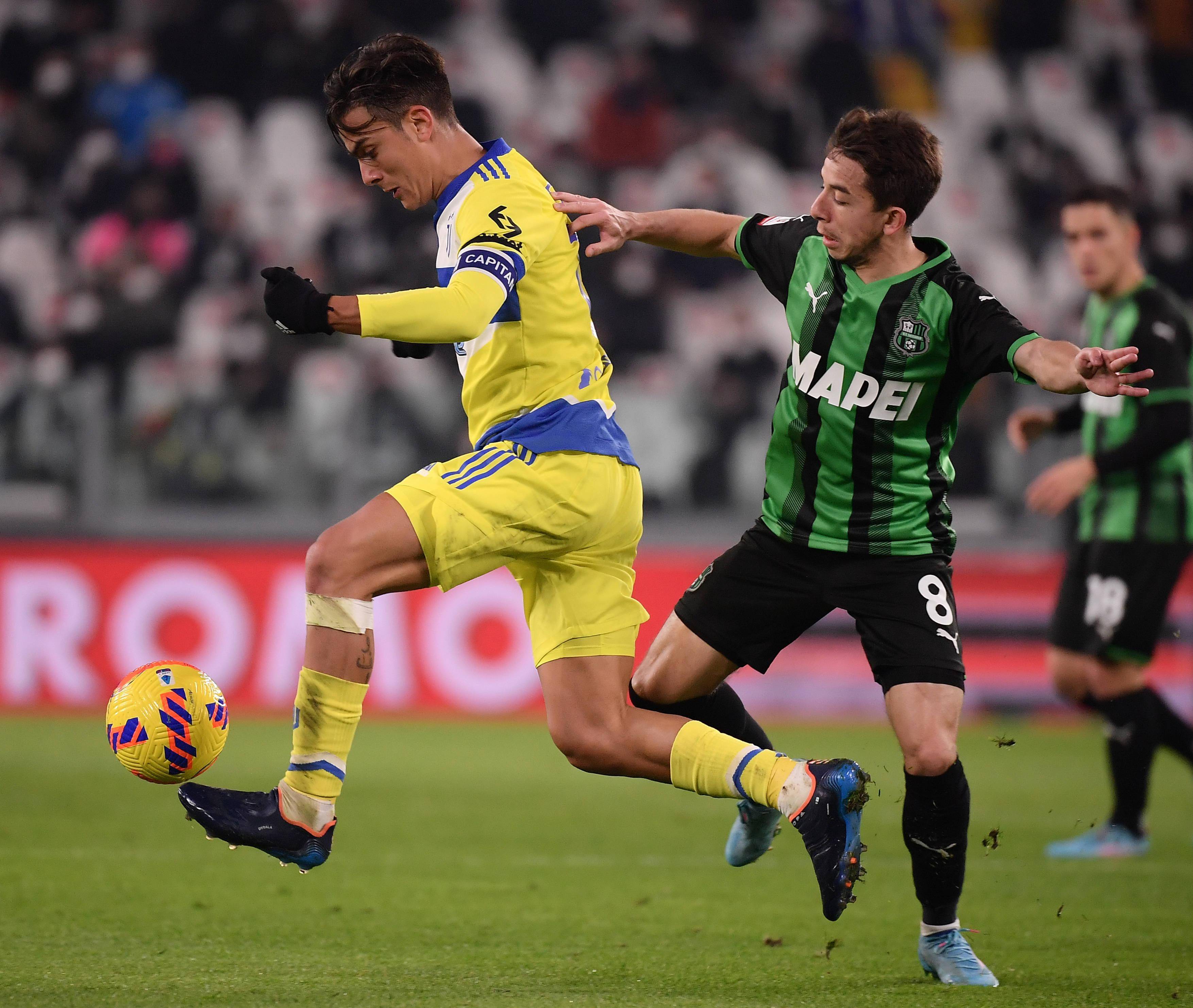 新华社发(费德里科·塔尔迪托摄)当日,在2021-2022赛季意大利杯足球赛