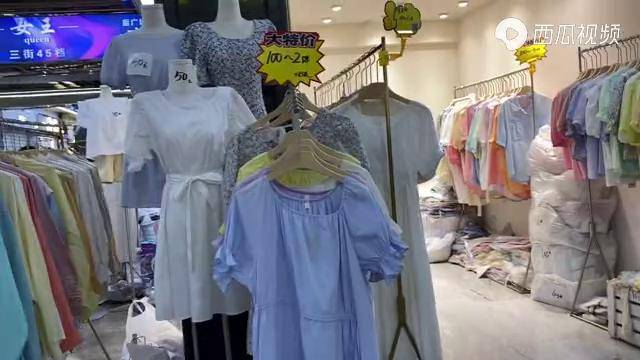 广州服装批发市场夏清仓部分秋装上新上衣才15连衣裙100三件