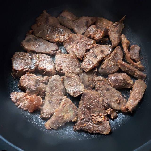 如何炒牛肉干 d4298a8dfb364415b69733b19f05e305.jpeg