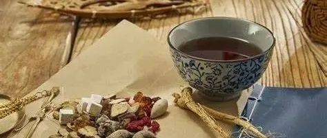 什么是药茶?服用药茶有哪些注意事项?_茶叶_首席研究员_书会