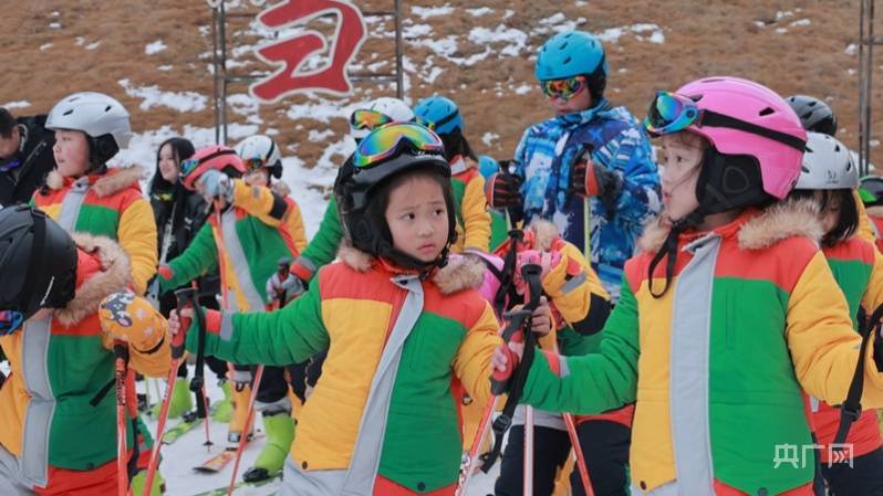 滑雪|少年们的滑雪之旅！江西铜鼓“冰雪运动”持续升温