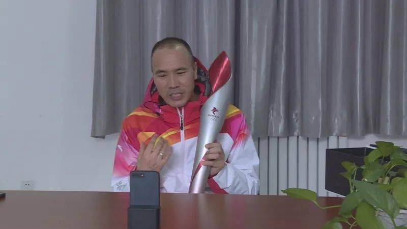 冬奥火炬手肉孜麦麦提巴克传承奥运精神尽显和田风采