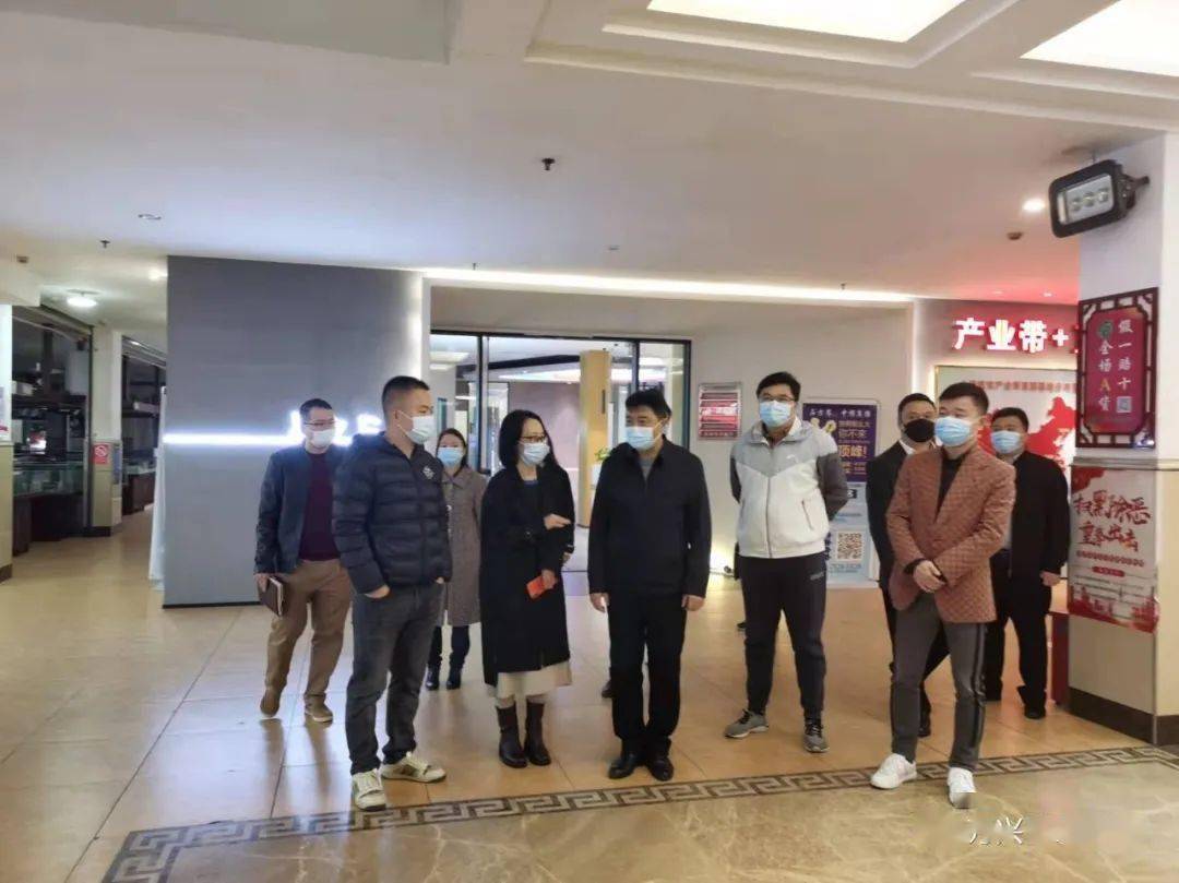 四会玉器卖场首日有序启市 翁卓辉市长现场督导检查疫情防控工作_四会