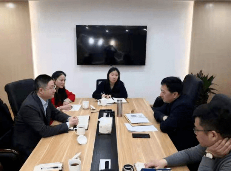 在与南翔镇党委书记陈杰的座谈中,双方围绕企业分段培育,孵化加速载体