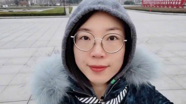 二丹21天减肥记第一天1185斤狂喝水中午没忍住吃了朝鲜面