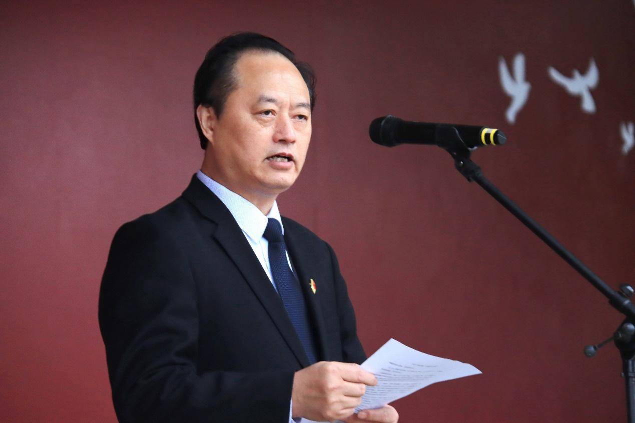 佛山顺德开学季 | 北滘中学举办开学典礼,为优秀师生颁奖_季德华_高三