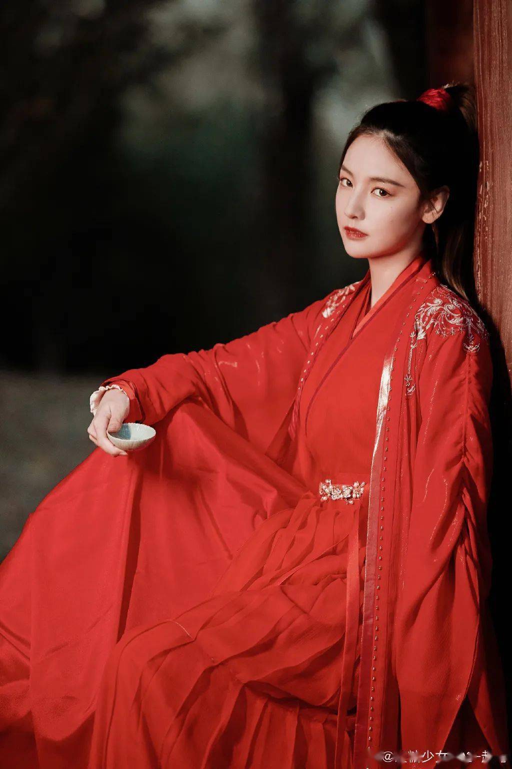 着汉服,迎元宵 共度传统佳节_钟姐_钟楚曦_刘宇