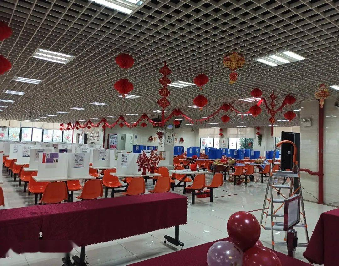 会员同博物业丨庆新年同博餐饮圆满完成光迅除夕团年自助餐服务