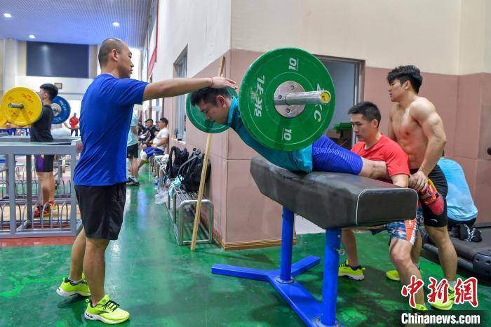 亚运会|国家举重队在海南五指山冬训备战亚运会