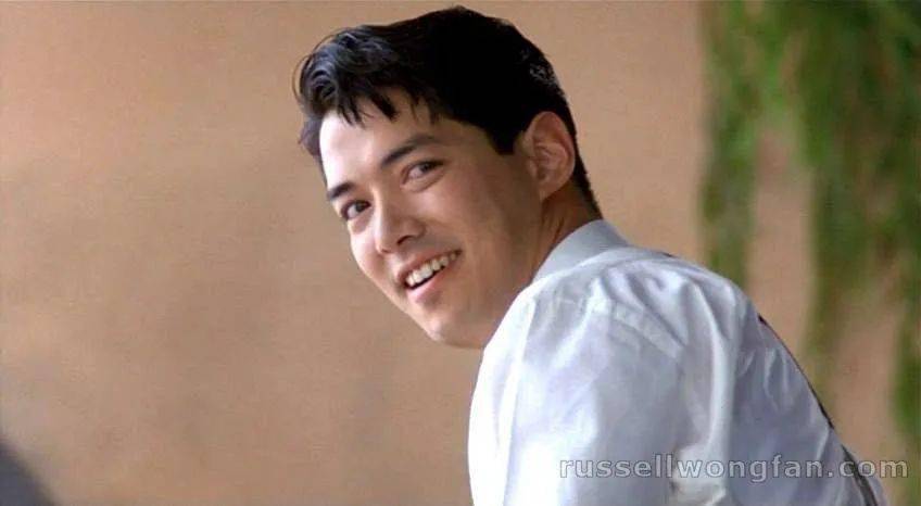 年轻时浓眉大眼的大帅哥,对内地观众,他最出名的是演过《喜福会》